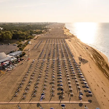 Modern Near The - Beahost * ビビオーネ